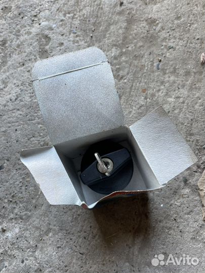 Пробка бензобака с замком