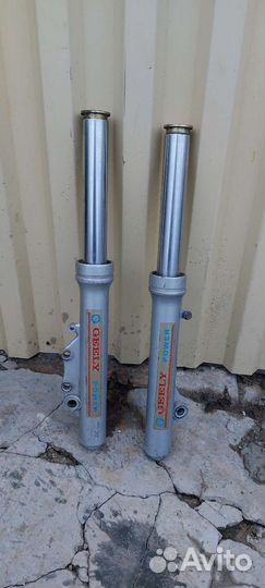 Колеса,пластик,перья на скутер