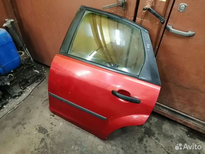 Дверь задняя левая Форд Фокус 2 дорестайлинг