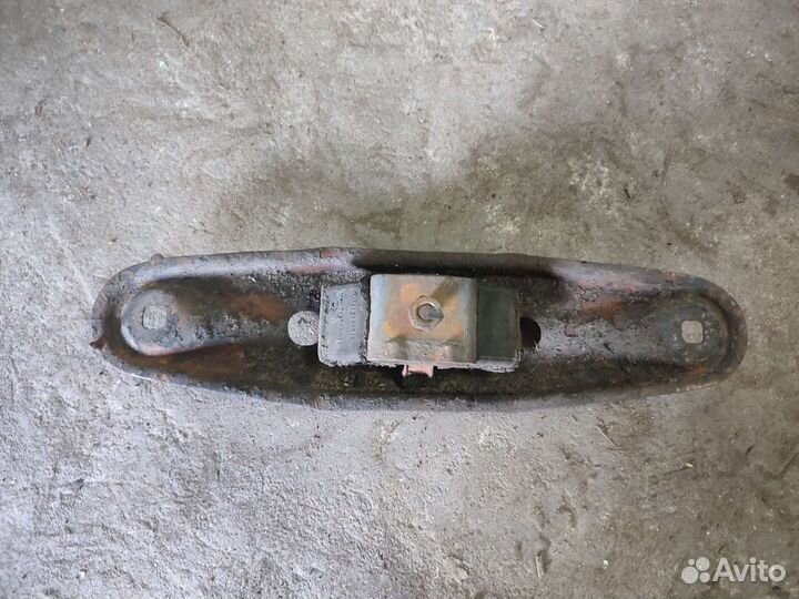 Кронштейн с Подушкой Вертолет кпп Москвич 408