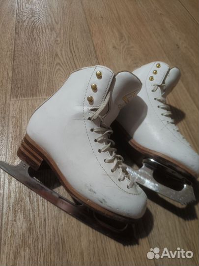 Коньки фигурные