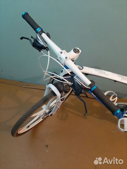 Велосипед BMW