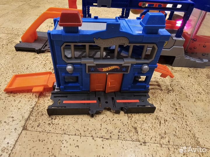 Детские игрушки Hot wheels