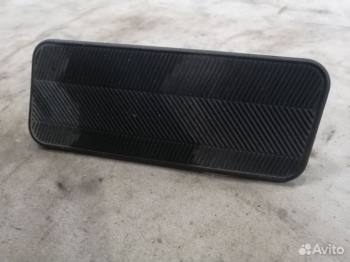 Накладка под ногу водителя для Suzuki Grand Vitara