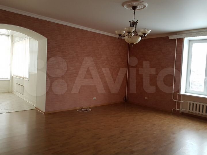 3-к. квартира, 122 м², 4/6 эт.
