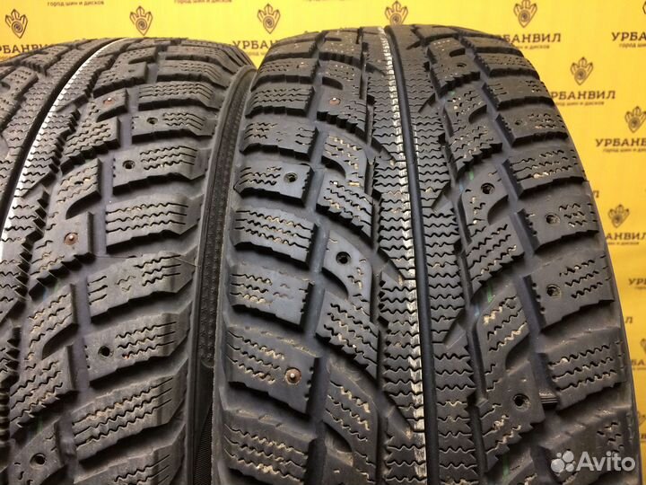 Kumho I'Zen RV Stud KC16 215/60 R17 100T
