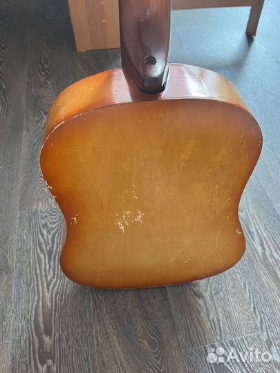 Акустическая гитара