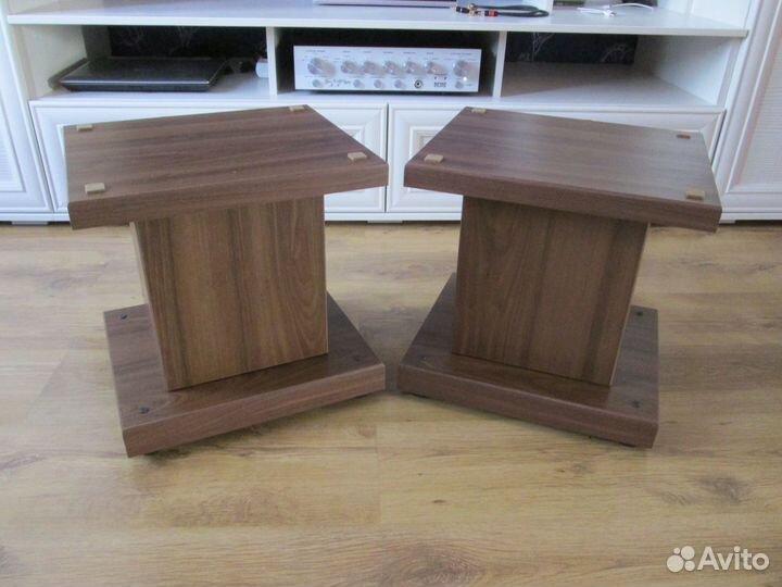 Подставки, стойки, подиумы под акустику