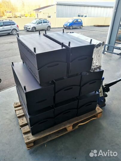 Мангал с подказанником, полочкой и дровницей