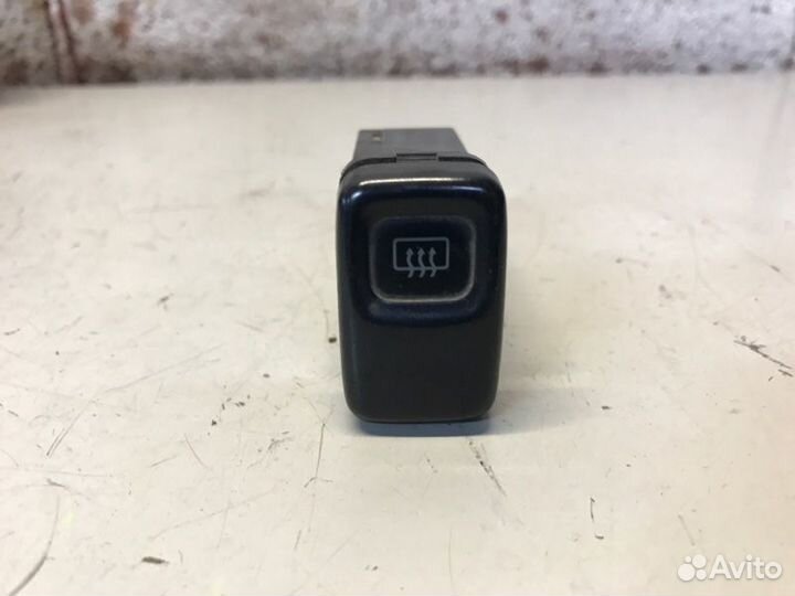 Кнопка обогрева заднего стекла Mazda 626 лифтбек