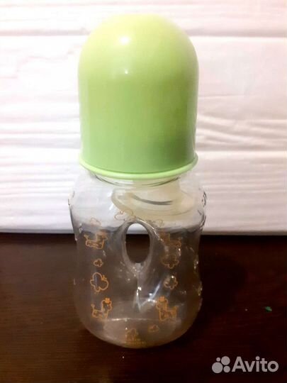 Бутылочка для кормления