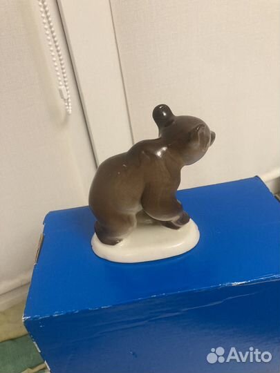 Статуэтки фарфор