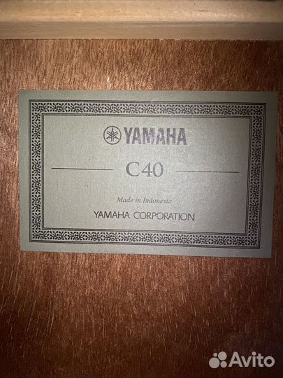 Гитара yamaha c40 в черном цвете
