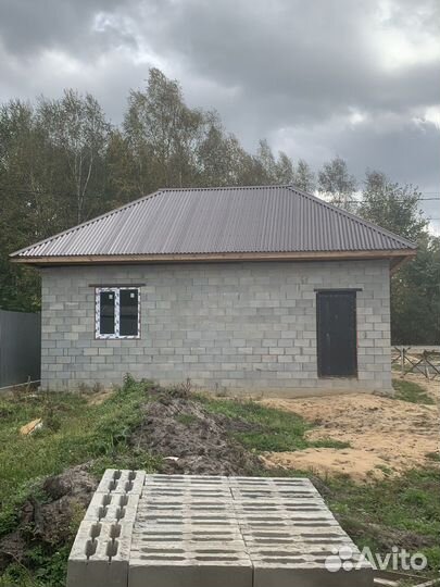 Бригада строителей