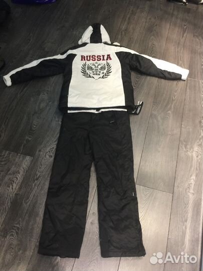 Горнолыжный костюм