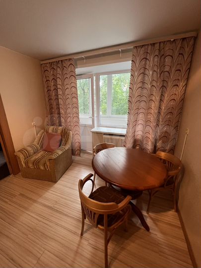 2-к. квартира, 46 м², 2/4 эт.