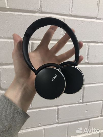 Наушники AKG Y500