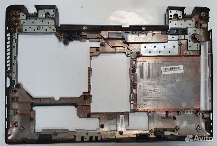 Нижняя часть корпуса Lenovo Z570. Отп. в регионы