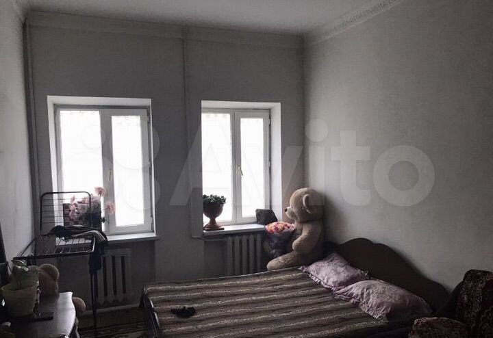 4-к. квартира, 80 м², 1/4 эт.