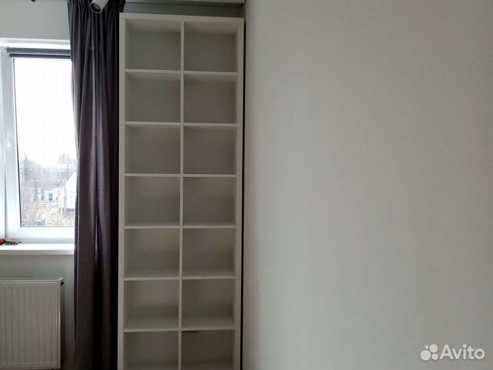 Книжный шкаф