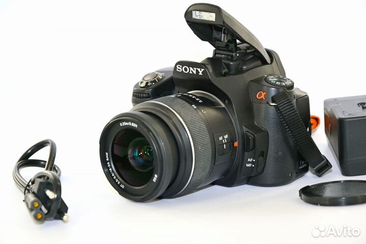 Sony A290 14.2MP цифрозеркалка Kit DT SAM 18-55