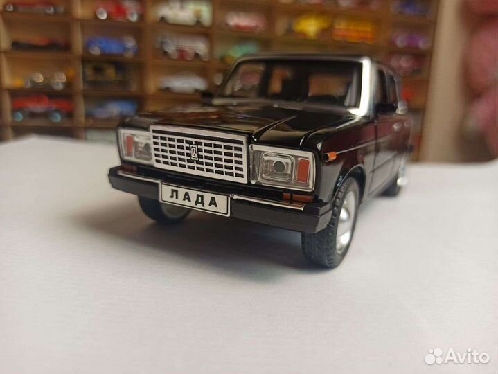 Металлическая машинка ваз 2107