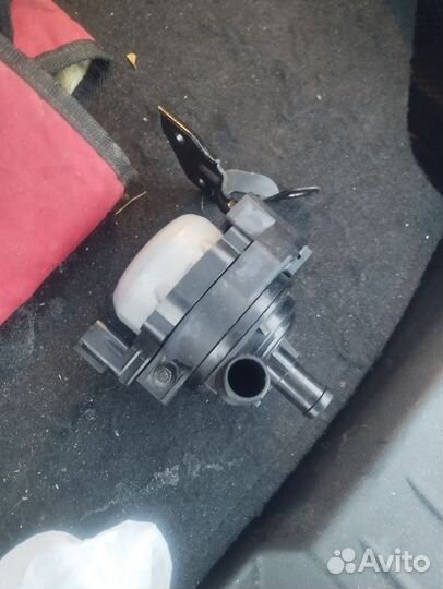 Помпа оригинальная Nissan Leaf ZE1