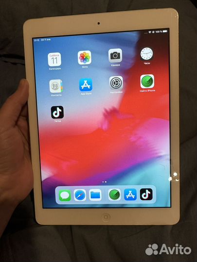 Старенький айпад iPad Air 32 гб