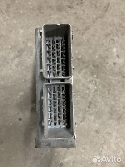 Блок управления двигателем dodge 2.7