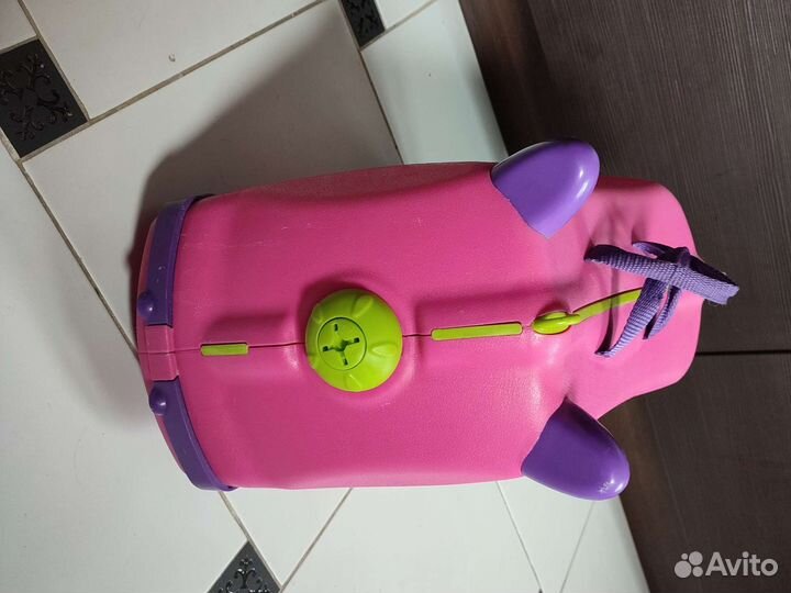 Чемодан на колесах детский бу trunki