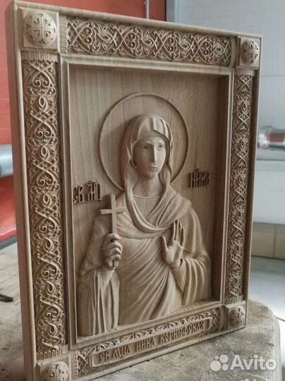 Резные изделия из дерева