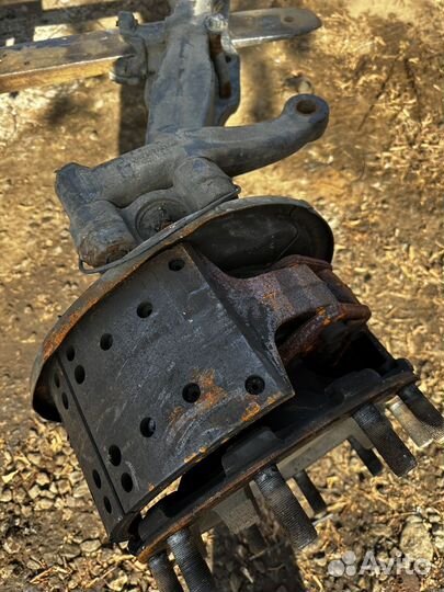 Балка передняя на Мерседес Арокс