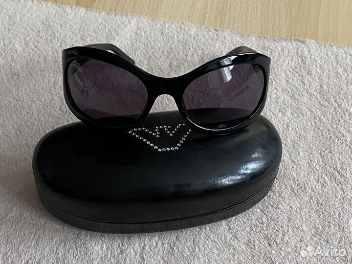 Солнцезащитные очки