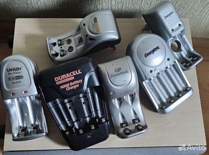 Зарядки для аккумуляторных батареек AA AAA