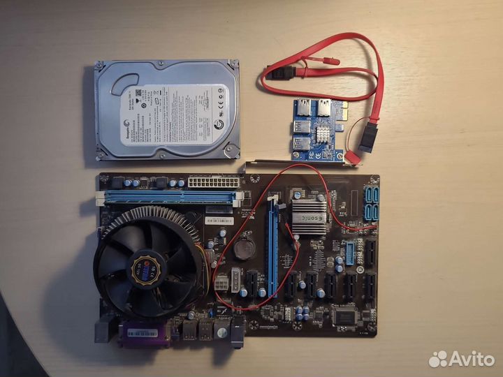 Материнская плата с процессором и памятью