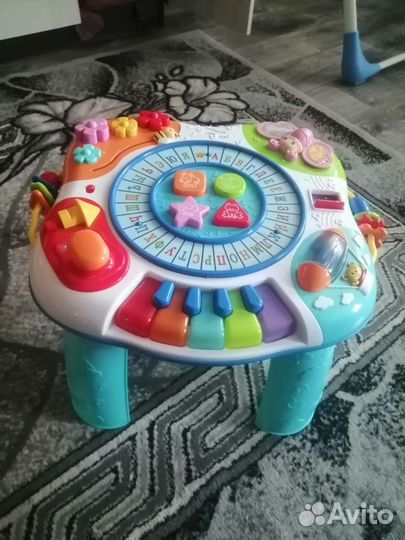 Столик развивающий Baby Go