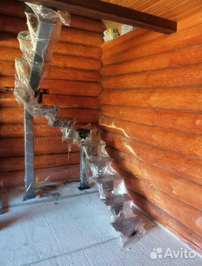 Лестница металлическая на второй этаж