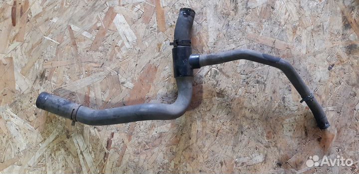 Патрубок радиатора Renault Sandero I (2009–2014)