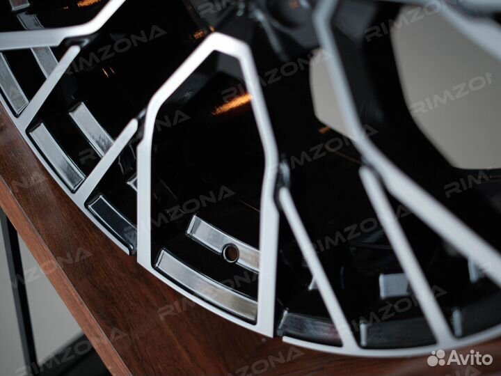 Литые диски R20 на BMW. Арт3031
