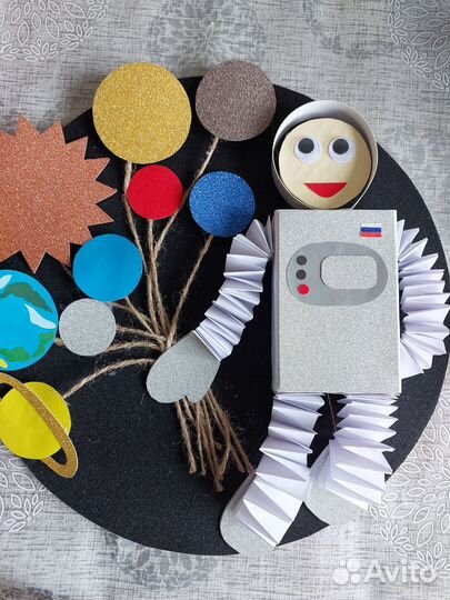 Поделка в садик, школу ко дню космонавтики