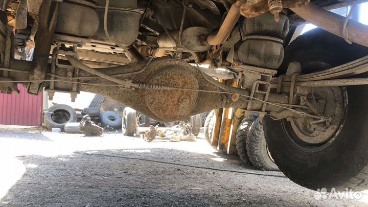 Задний мост Toyota Tundra 1 2006