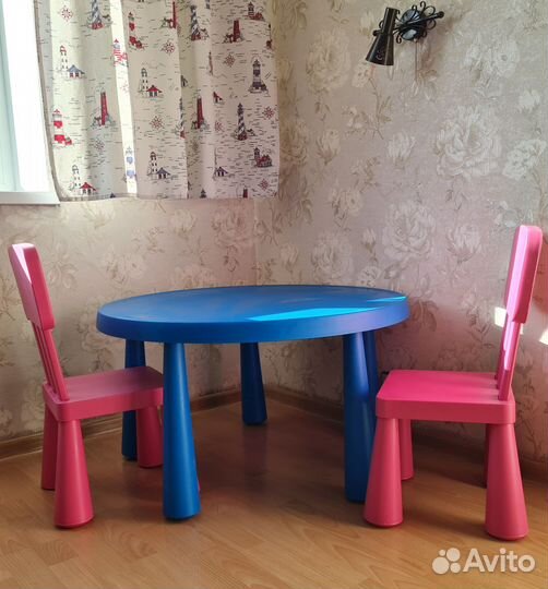 IKEA стол и 2 стула mammut