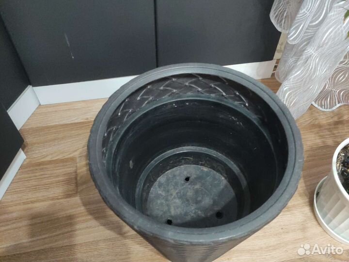 Кашпо напольное высокое