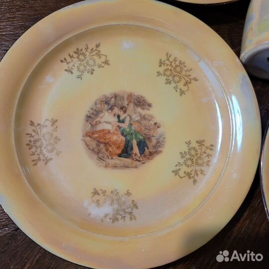 Тарелки и солонка ГДР, Мадонна