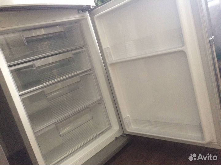 LG Холодильник