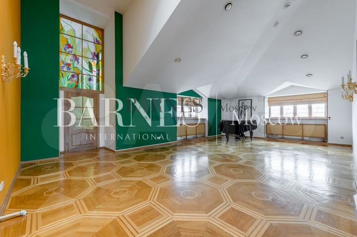 5-к. квартира, 530 м², 4/4 эт.