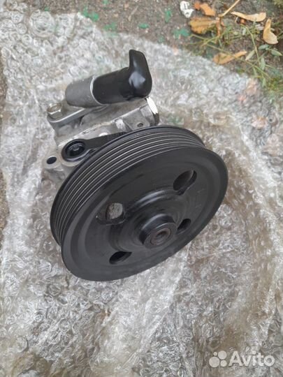 Насос гур land rover freelander 2 2.2TD4