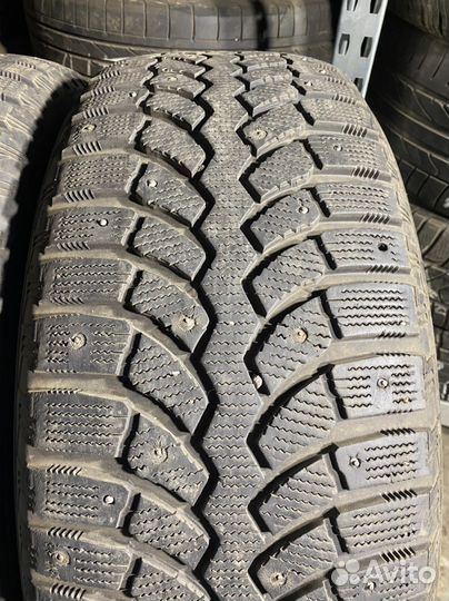 Bridgestone Blizzak Spike-01 285/60 R18 116T