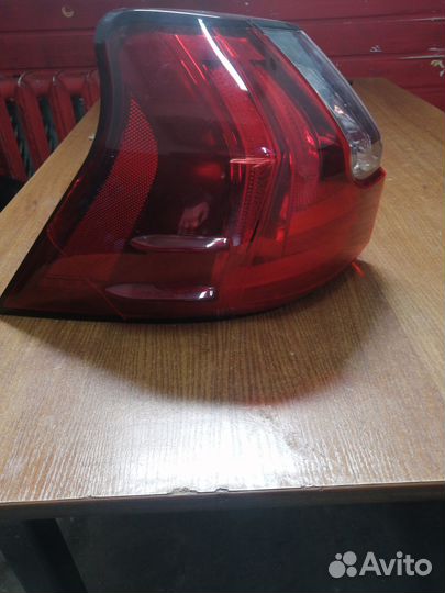 Фара задняя левая lexus lx 570