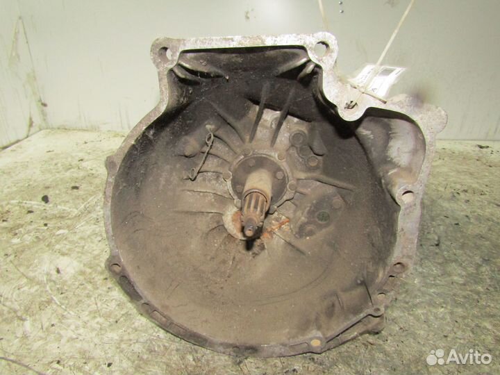 Коробка механическая 2600104490 бмв 3 серия 1985г